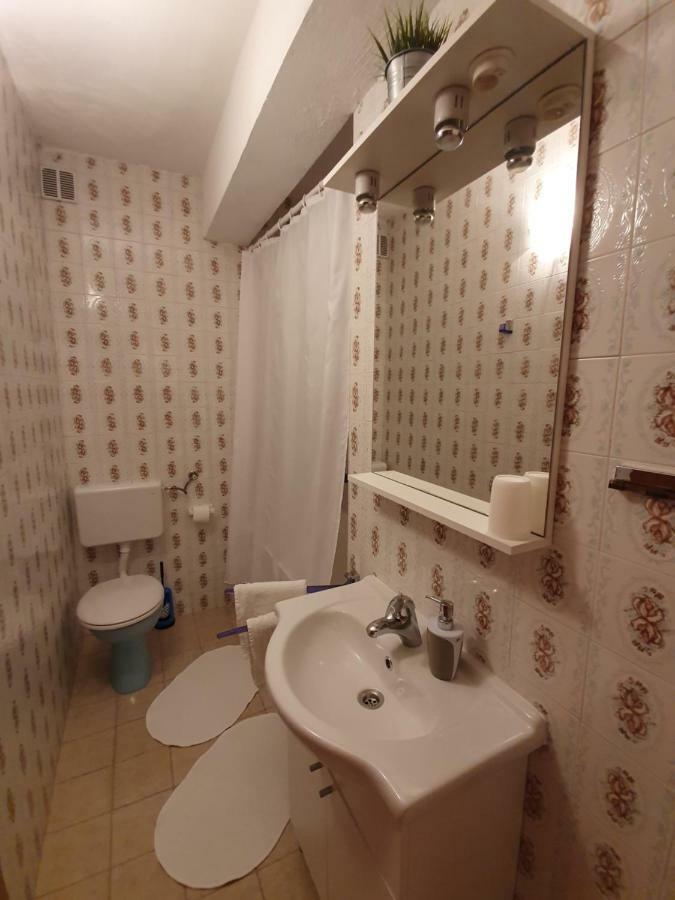 Apartmani Renata Brela Buitenkant foto